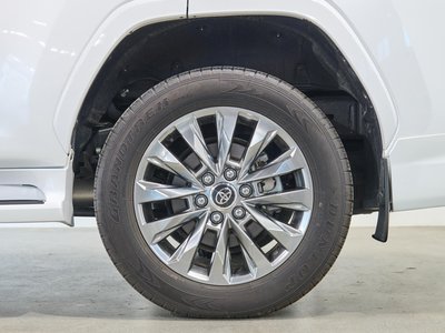 TOYOTA LAND CRUISER 300 - 10