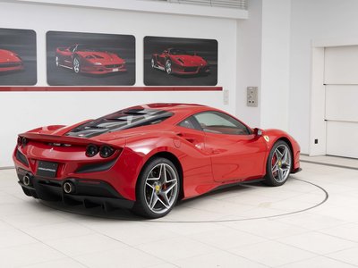FERRARI F8 TRIBUTO - 5