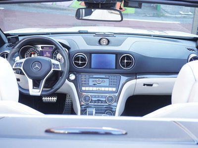 MERCEDES-BENZ SL AMG - 6