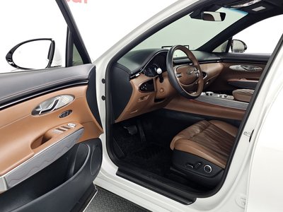 صورة 10 لـ 2022 Genesis GV70