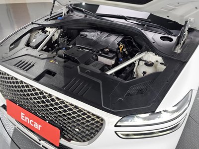 صورة 7 لـ 2022 Genesis GV70