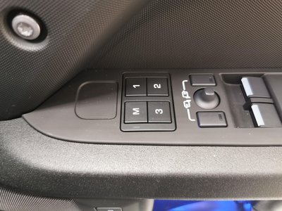 2025 LAND Rover DEFENDER — миниатюра 24