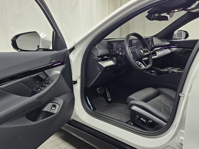 2023 BMW 5 SERIES — миниатюра 13