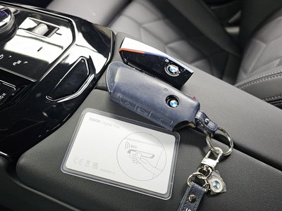 2023 BMW 5 SERIES — миниатюра 27