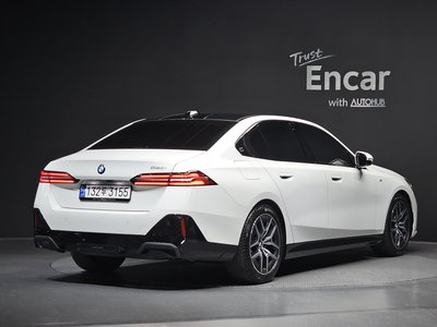 BMW 5 SERIES - 4