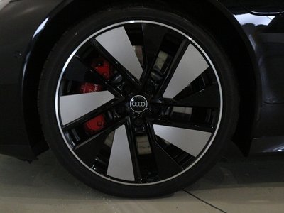AUDI E-TRON GT QUATTRO - 10