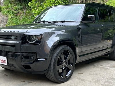 LAND ROVER DEFENDER - 1