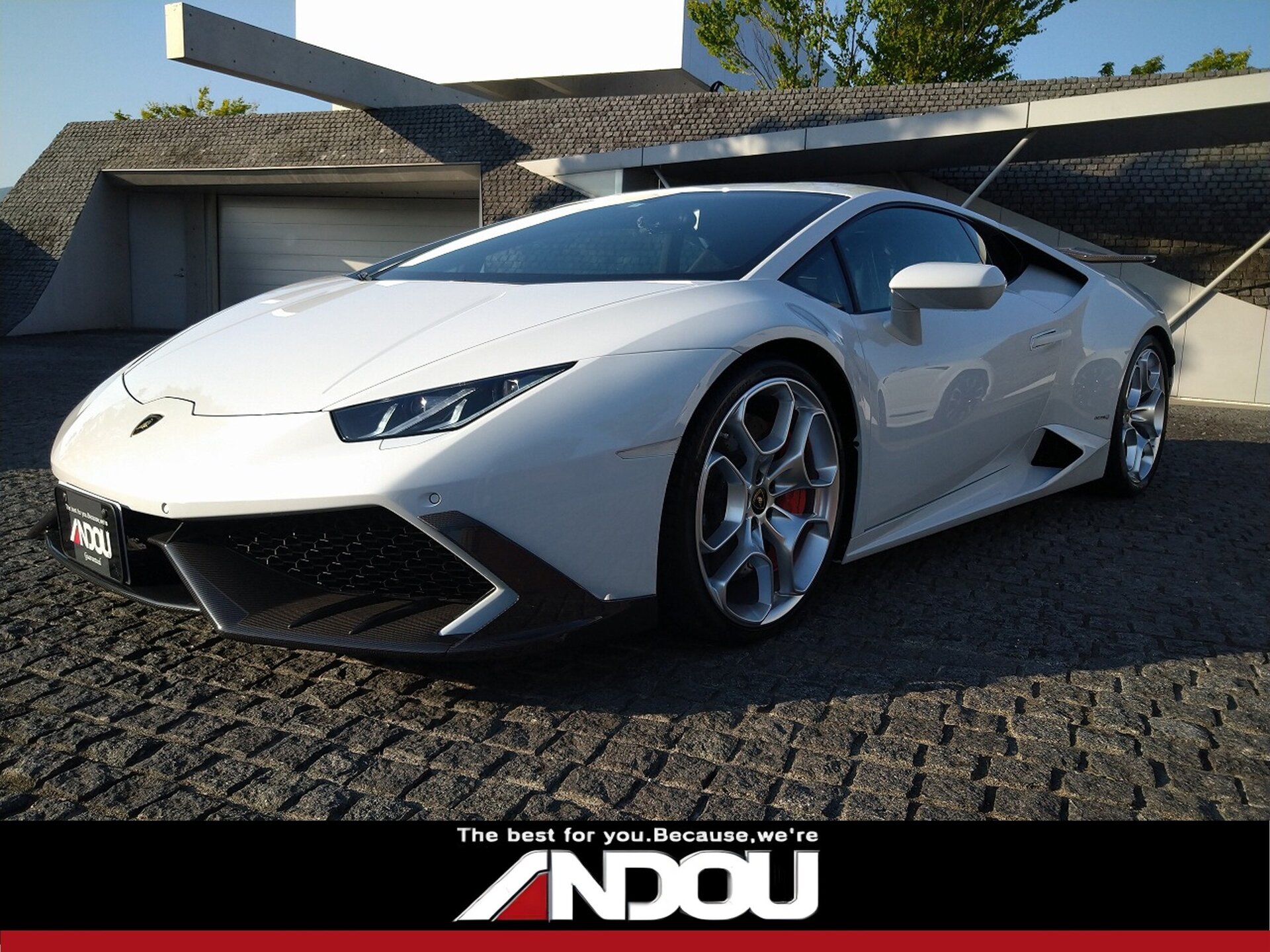 LAMBORGHINI HURACAN - View 1