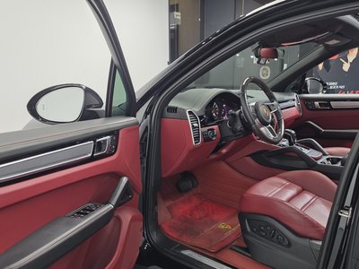 PORSCHE CAYENNE - 10