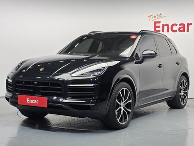 PORSCHE CAYENNE - 1