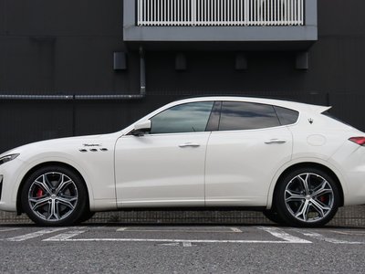 2023 Maserati LEVANTE — фото 6