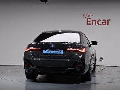 2024 BMW I4 photo 4