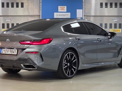 BMW 8 SERIES - 4