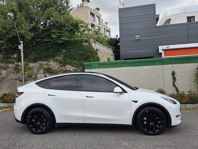 صورة 6 لـ 2022 Tesla MODEL Y