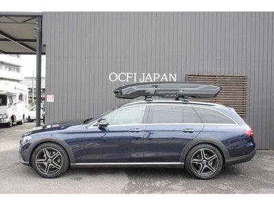 MERCEDES-BENZ E-CLASS - 5