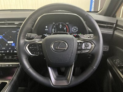 2024 Lexus LBX thumbnail 15