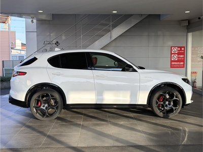 ALFA ROMEO STELVIO - 4