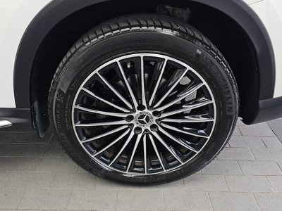 2025 Mercedes-BENZ GLC photo 8