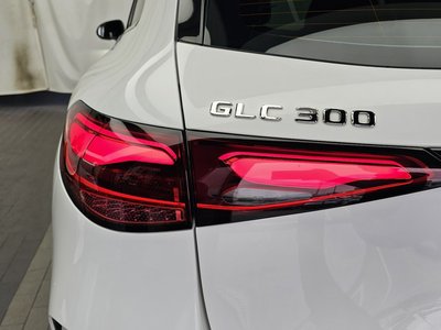 2025 Mercedes-BENZ GLC photo 10