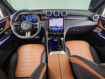 2025 Mercedes-BENZ GLC photo 5