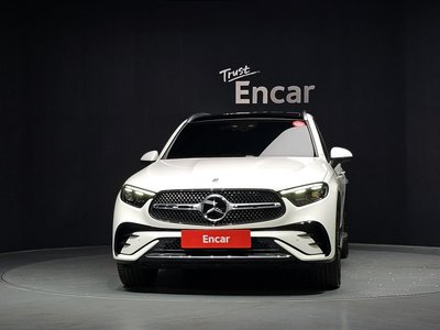 2025 Mercedes-BENZ GLC photo 2