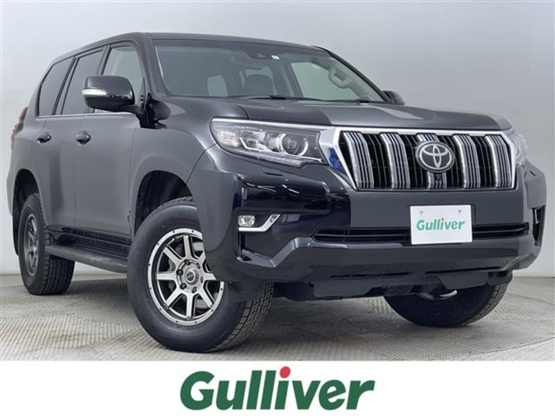 TOYOTA LAND CRUISER PRADO - View 1