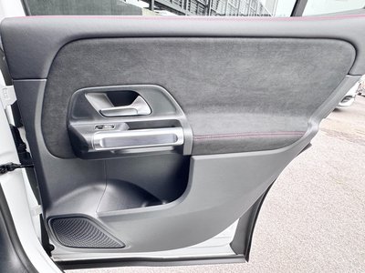 2025 Mercedes-BENZ GLB 缩略图 40