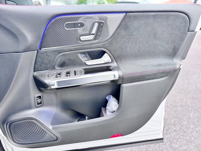 2025 Mercedes-BENZ GLB 缩略图 39