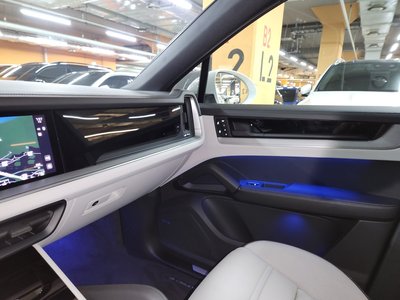 2023 Porsche CAYENNE 缩略图 18