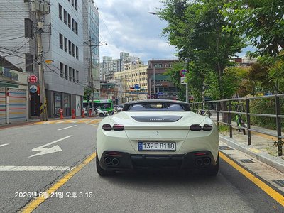 FERRARI ROMA - 3