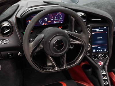 MCLAREN 720S - 8