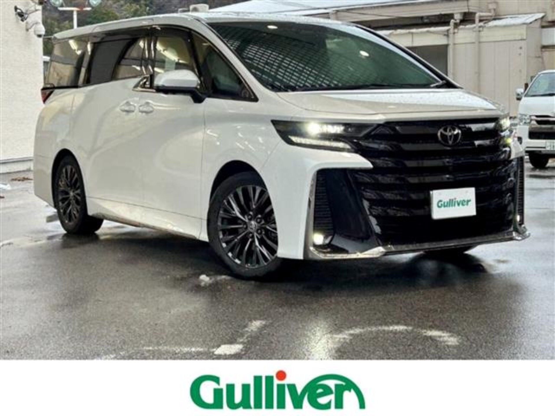 TOYOTA VELLFIRE - View 1
