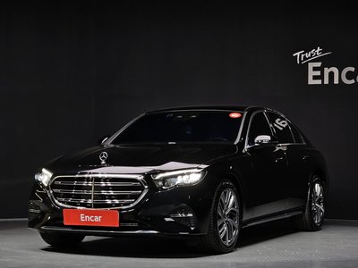 MERCEDES-BENZ E-CLASS - 1