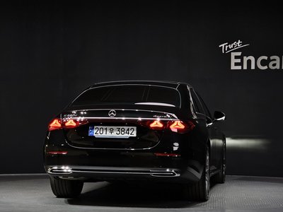 MERCEDES-BENZ E-CLASS - 4