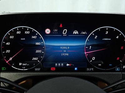 MERCEDES-BENZ E-CLASS - 8