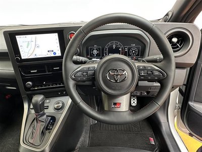 TOYOTA YARIS - 3