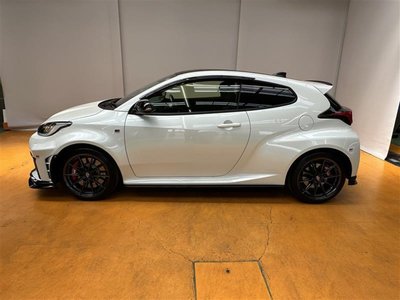 TOYOTA YARIS - 8