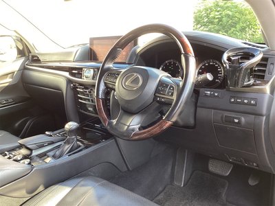 2016 Lexus LX 缩略图 32