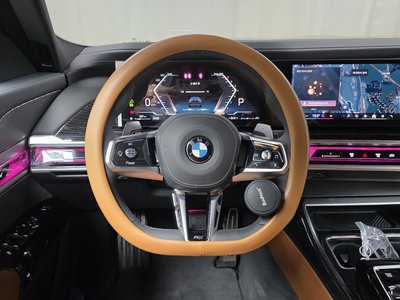 صورة مصغرة 30 لـ 2025 BMW 7 SERIES
