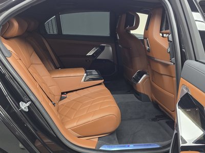 صورة مصغرة 16 لـ 2025 BMW 7 SERIES