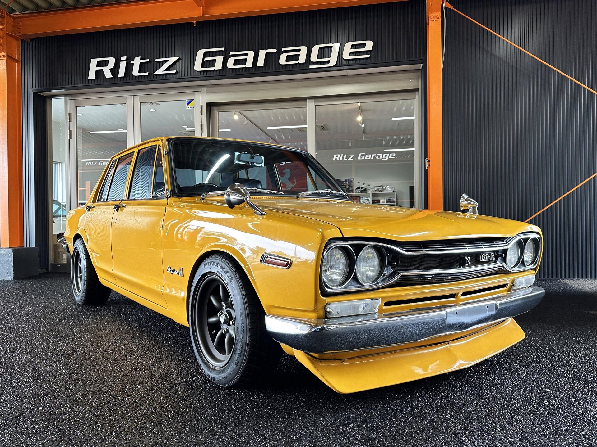 NISSAN SKYLINE - View 1