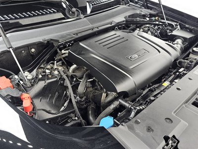 LAND ROVER DEFENDER - 7