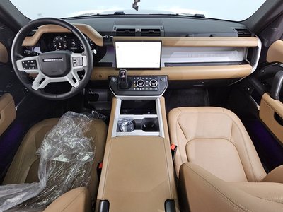 LAND ROVER DEFENDER - 5