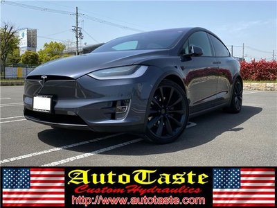 TESLA MODEL X - 4