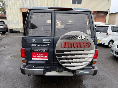 TOYOTA LAND CRUISER - 7