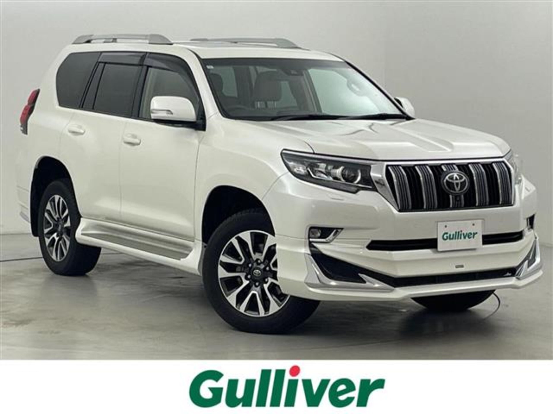 TOYOTA LAND CRUISER PRADO - View 1