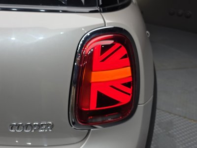 صورة 10 لـ 2023 MINI COOPER