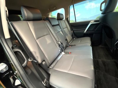 TOYOTA LAND CRUISER PRADO - 9