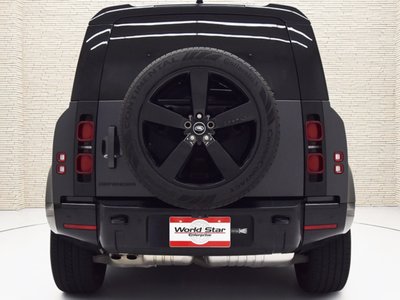 LAND ROVER DEFENDER - 4