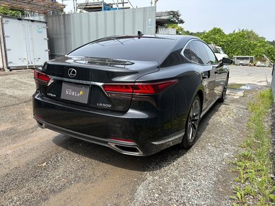 LEXUS LS - 7